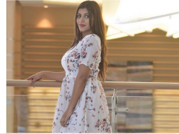 Yashika Aannand 05